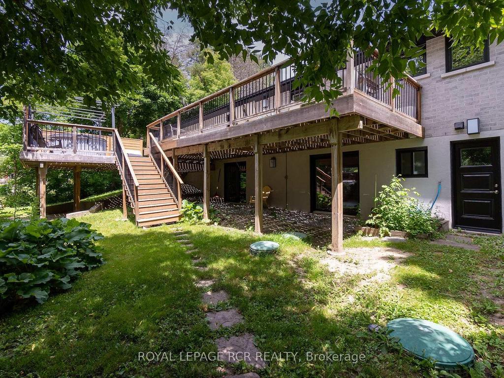 









8


Cook

Drive,
King,




ON
L7B 0E5

