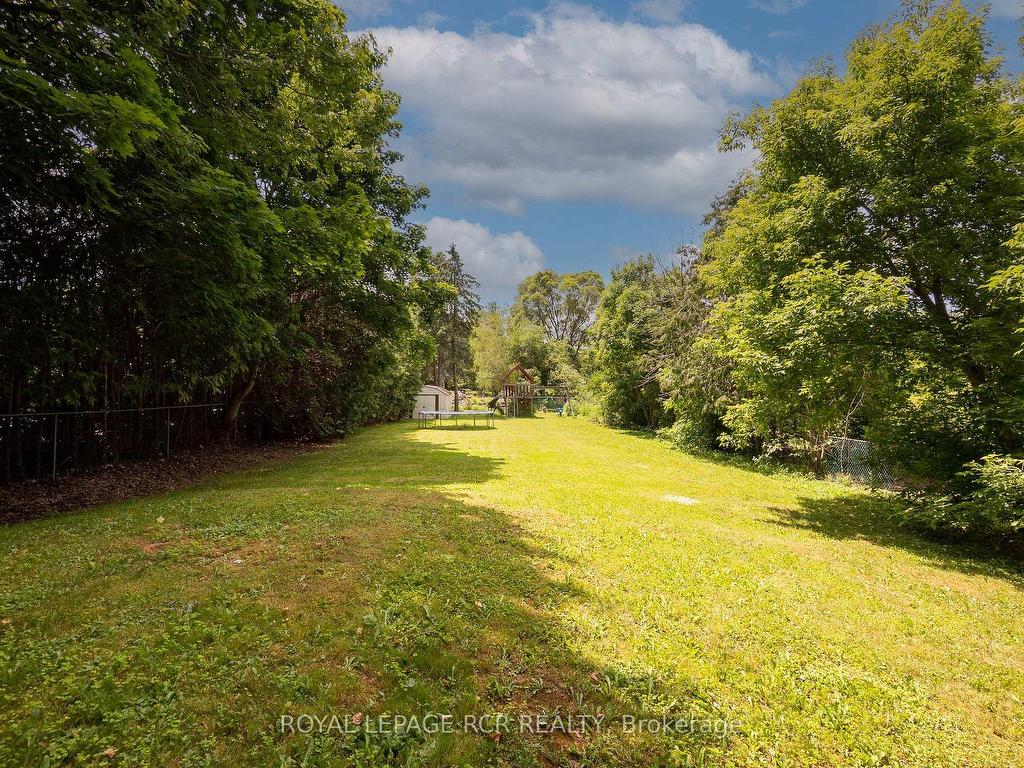 









8


Cook

Drive,
King,




ON
L7B 0E5

