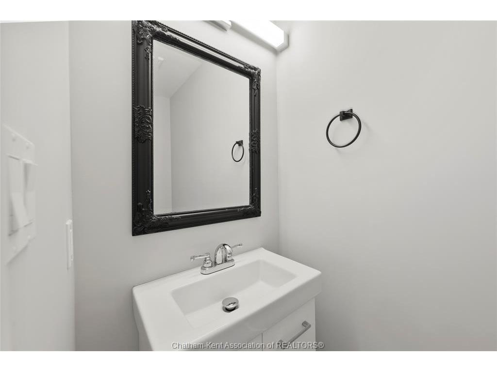 









12


Cabot

Trail,
Chatham,




ON
N7L 0A4

