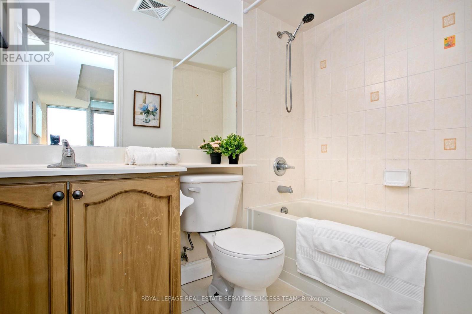 












2001 - 50 BRIAN HARRISON WAY

,
Toronto,




Ontario
M1P5J4

