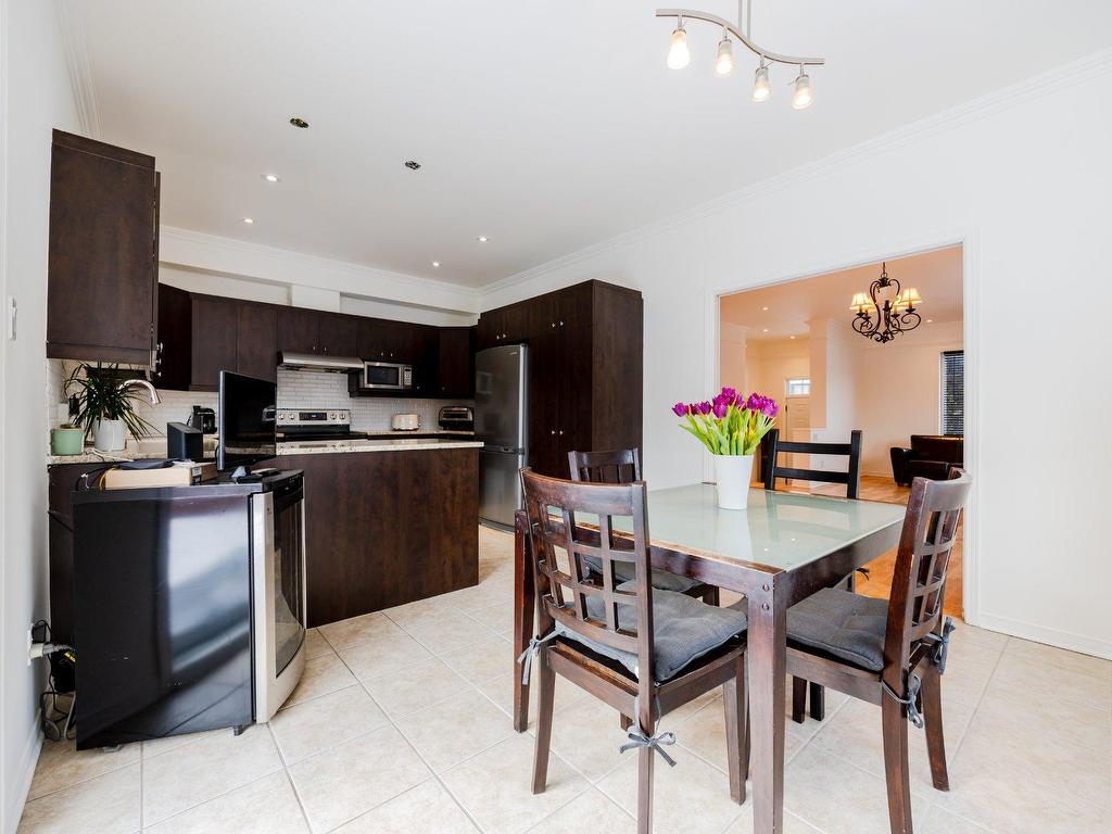 









2833


Av. Ernest-Hemingway

,
Montréal (Saint-Laurent),




QC
H4R3J8

