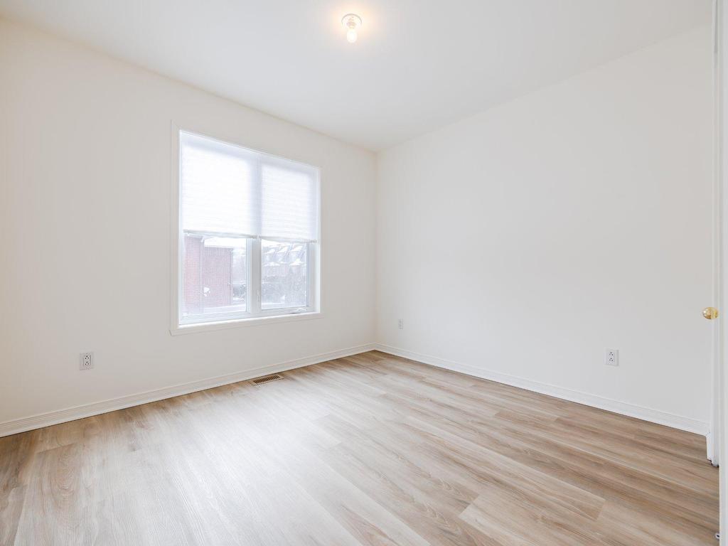 









2833


Av. Ernest-Hemingway

,
Montréal (Saint-Laurent),




QC
H4R3J8

