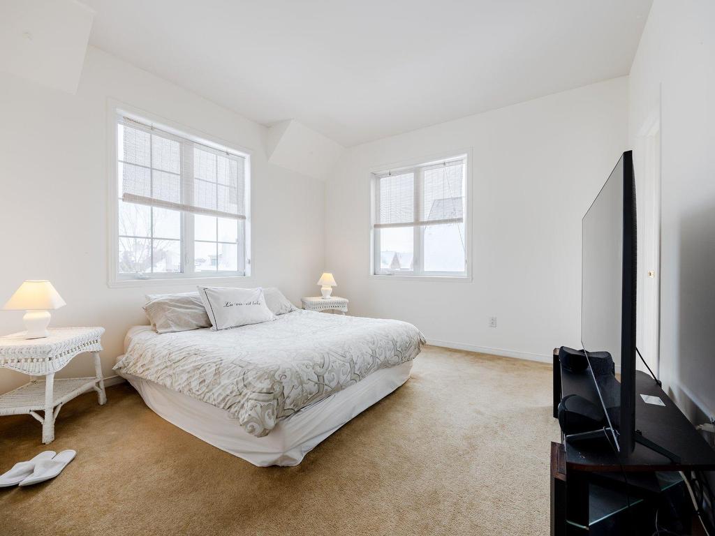 









2833


Av. Ernest-Hemingway

,
Montréal (Saint-Laurent),




QC
H4R3J8

