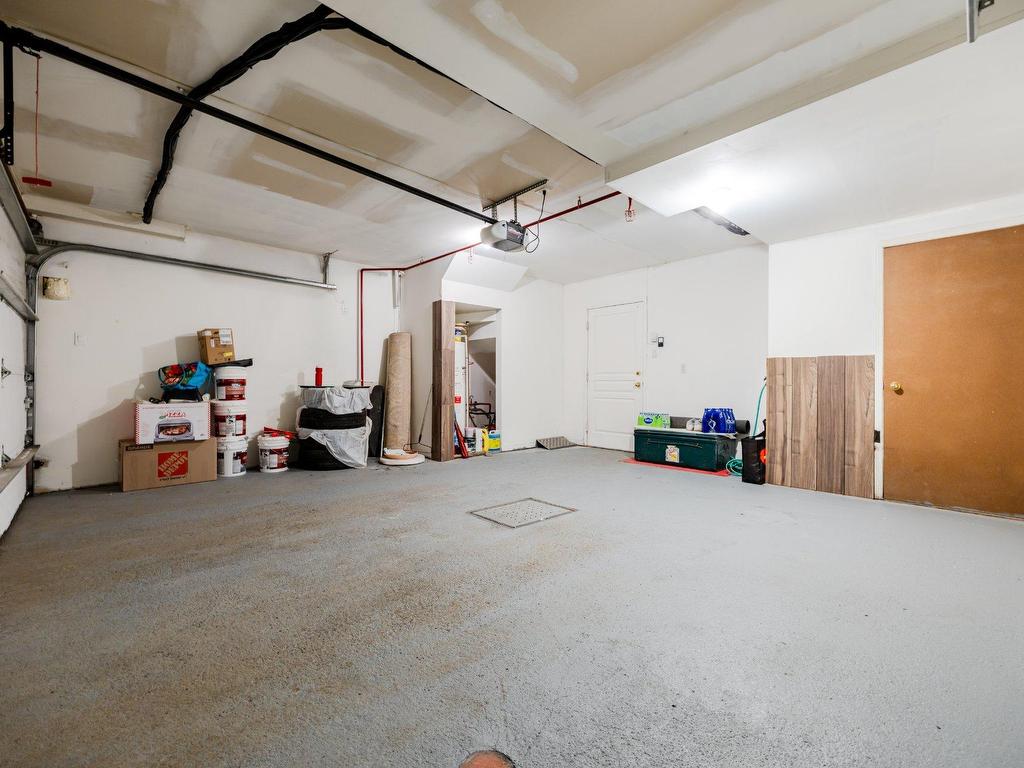 









2833


Av. Ernest-Hemingway

,
Montréal (Saint-Laurent),




QC
H4R3J8

