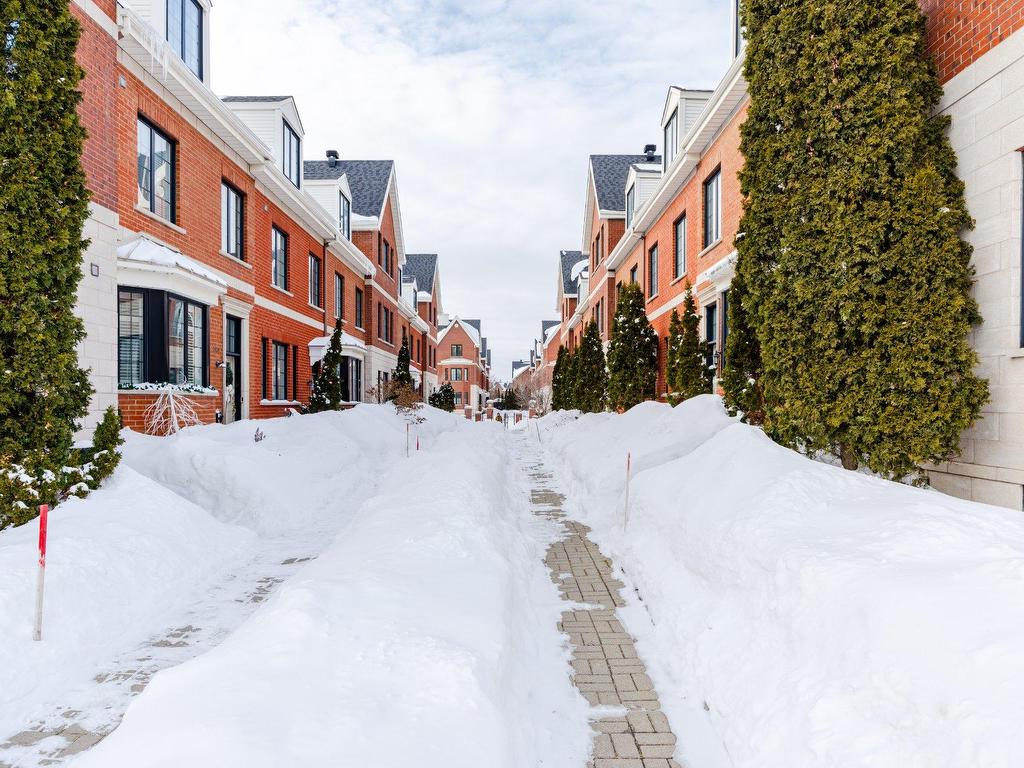 









2833


Av. Ernest-Hemingway

,
Montréal (Saint-Laurent),




QC
H4R3J8

