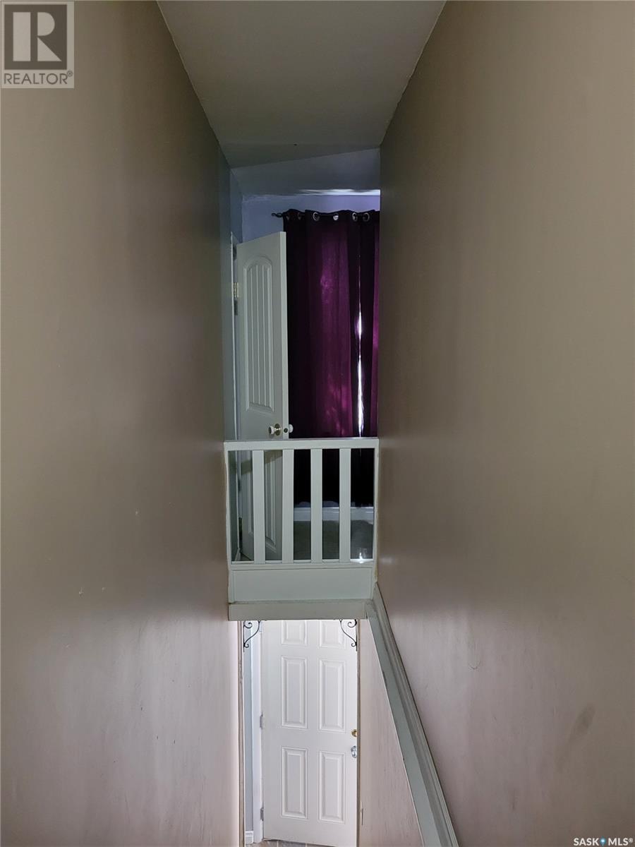 












327 1st STREET E

,
Leader,




Saskatchewan
S0N1H0

