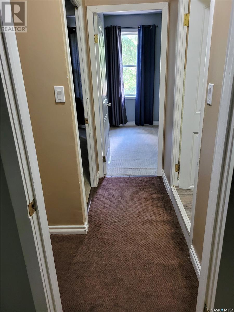 












327 1st STREET E

,
Leader,




Saskatchewan
S0N1H0

