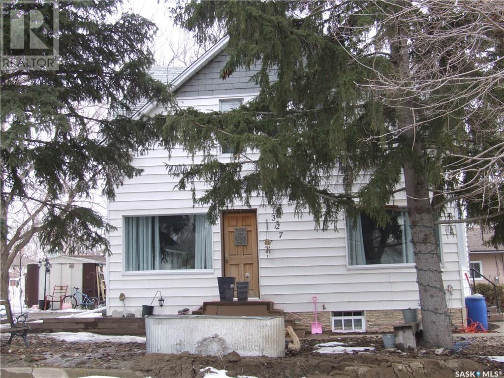 












327 1st STREET E

,
Leader,




Saskatchewan
S0N1H0

