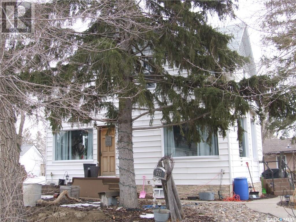 












327 1st STREET E

,
Leader,




Saskatchewan
S0N1H0

