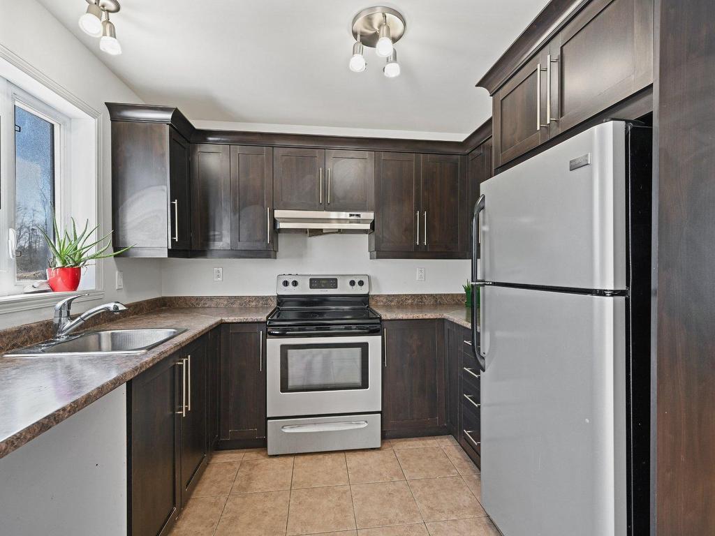 









18


Rue Picard

,
Lacolle,




QC
J0J1J0

