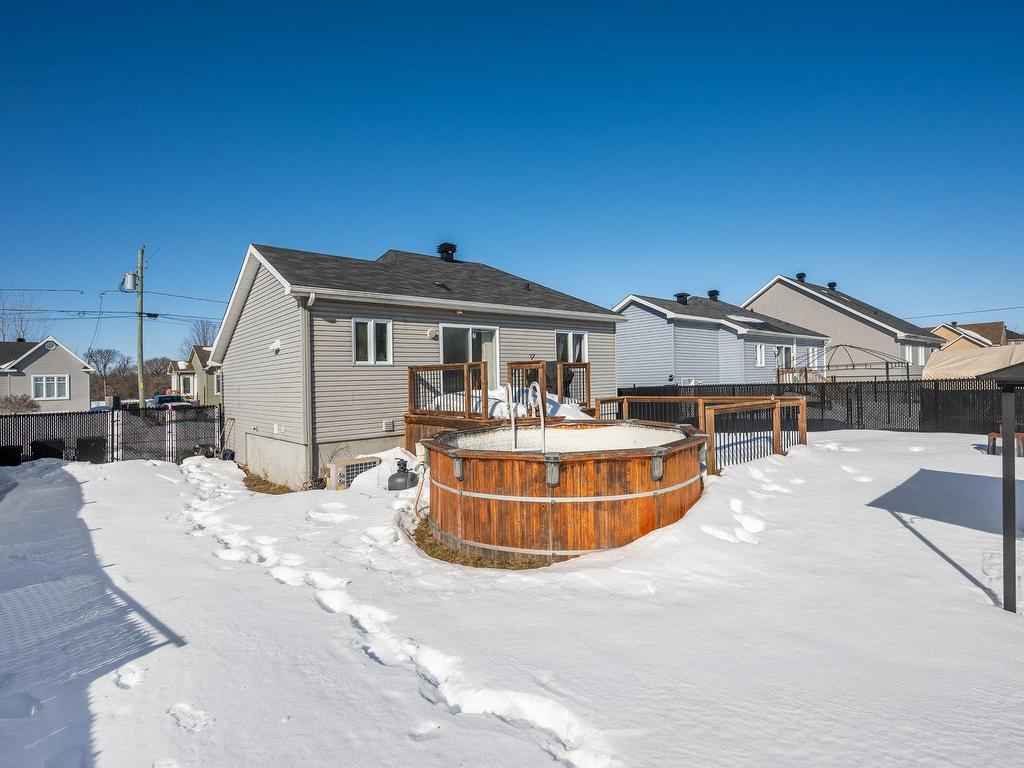 









18


Rue Picard

,
Lacolle,




QC
J0J1J0

