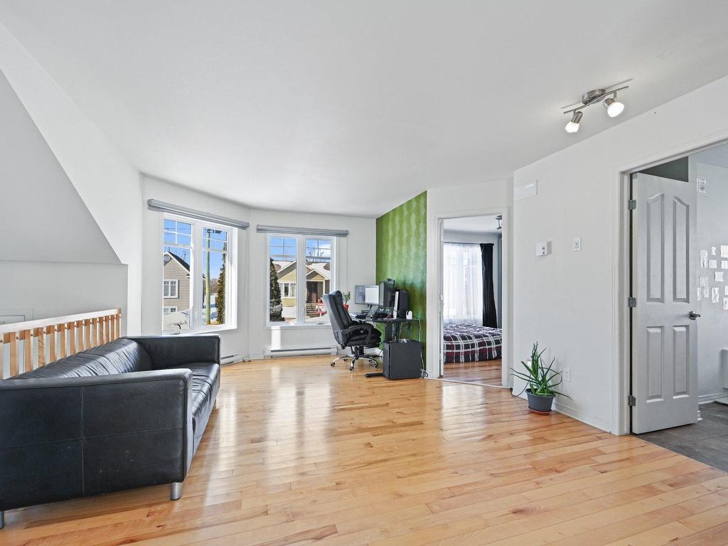 









18


Rue Picard

,
Lacolle,




QC
J0J1J0

