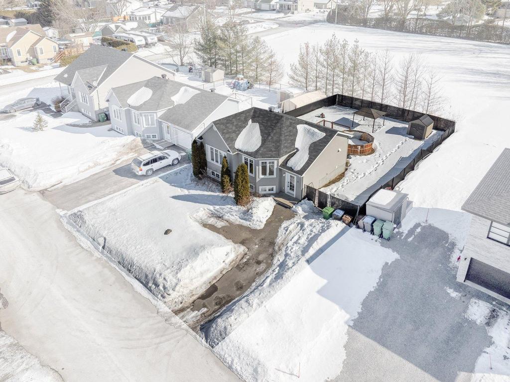 









18


Rue Picard

,
Lacolle,




QC
J0J1J0

