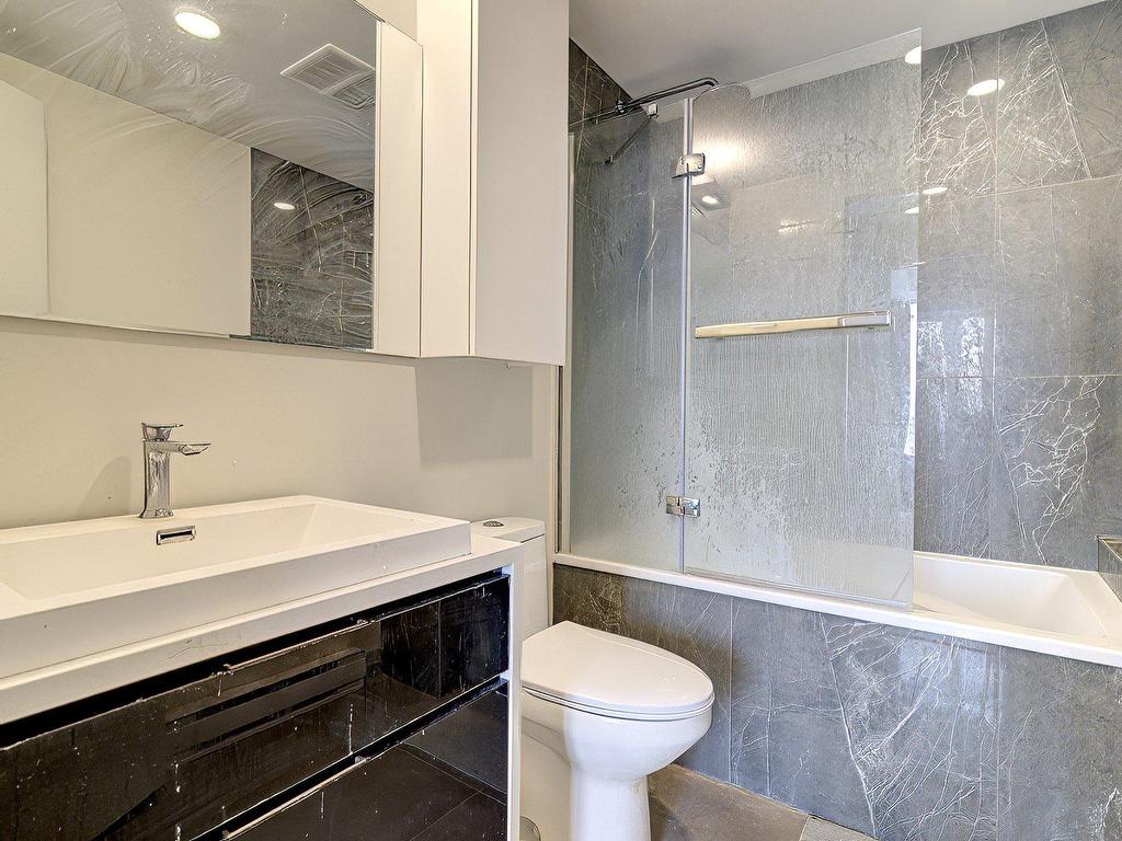 









1288


Rue St-Antoine O.

, 5204,
Montréal (Ville-Marie),




QC
H3C0X6

