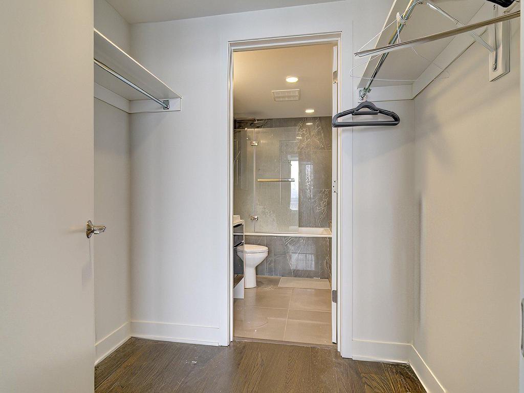 









1288


Rue St-Antoine O.

, 5204,
Montréal (Ville-Marie),




QC
H3C0X6

