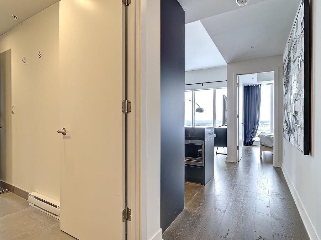 









1288


Rue St-Antoine O.

, 5204,
Montréal (Ville-Marie),




QC
H3C0X6

