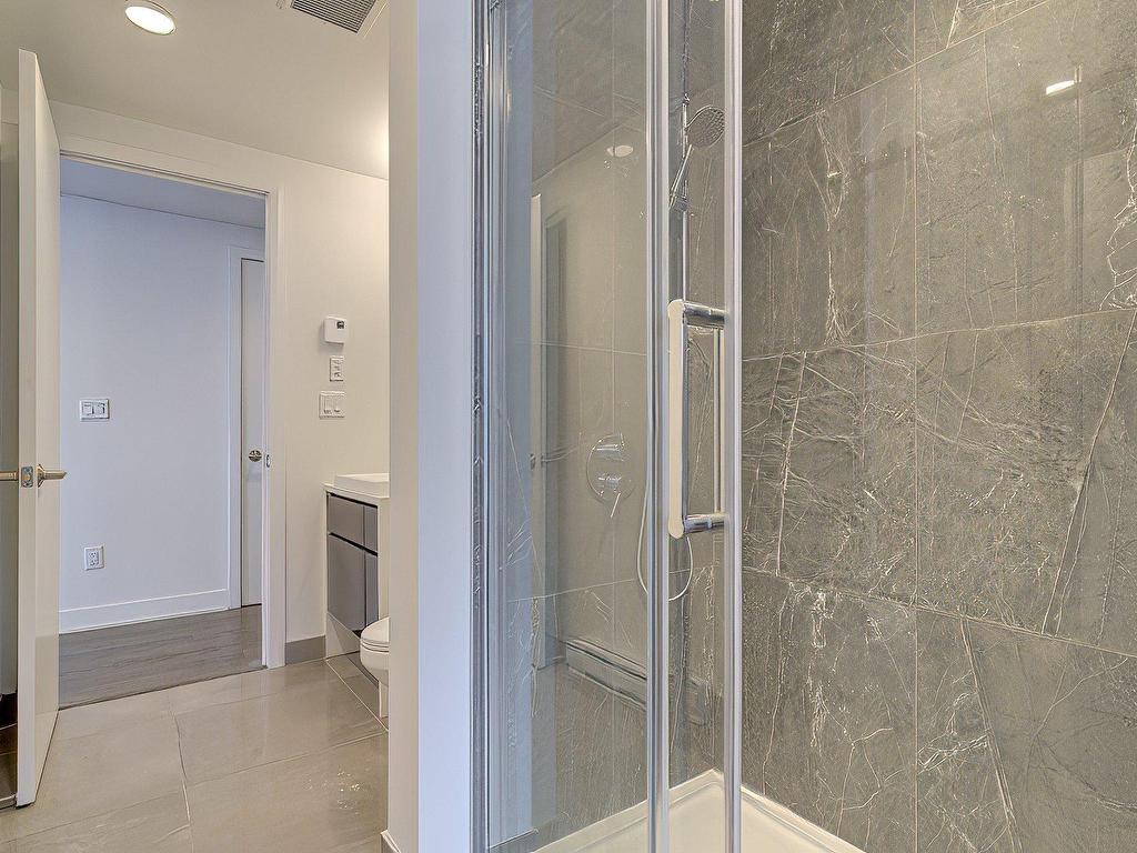 









1288


Rue St-Antoine O.

, 5204,
Montréal (Ville-Marie),




QC
H3C0X6

