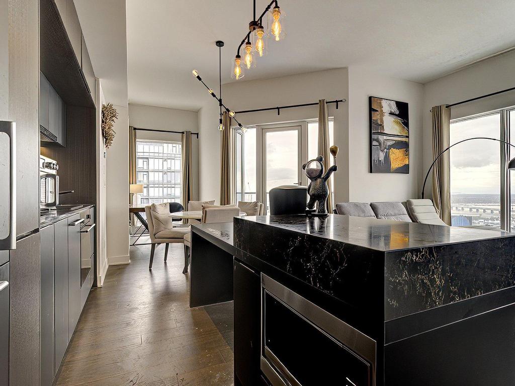 









1288


Rue St-Antoine O.

, 5204,
Montréal (Ville-Marie),




QC
H3C0X6

