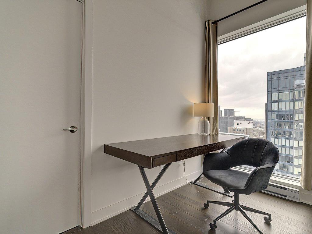 









1288


Rue St-Antoine O.

, 5204,
Montréal (Ville-Marie),




QC
H3C0X6

