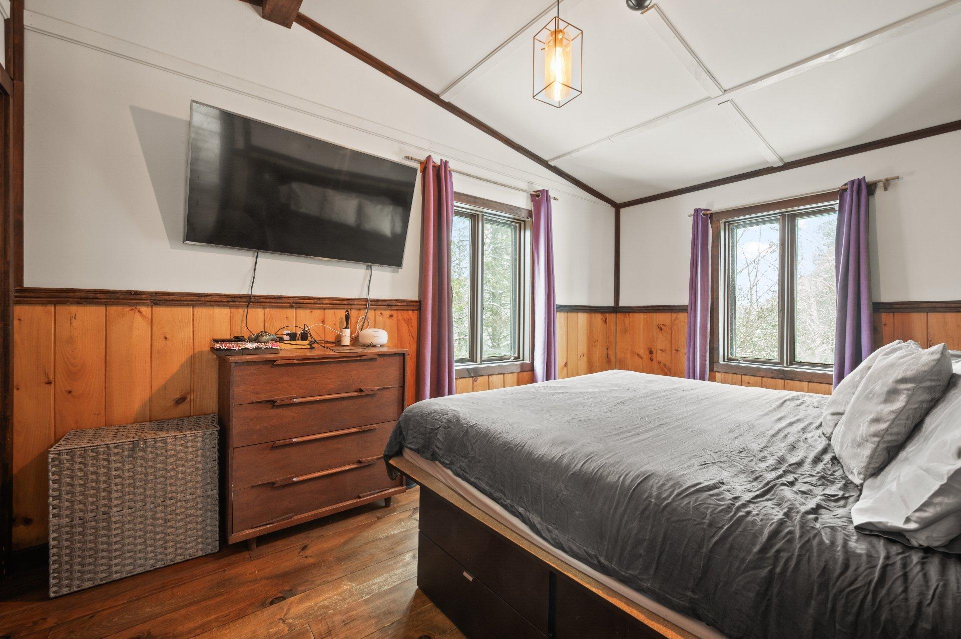 









42


Ch. de la Truite

,
Lac-Supérieur,




QC
J0T1J0

