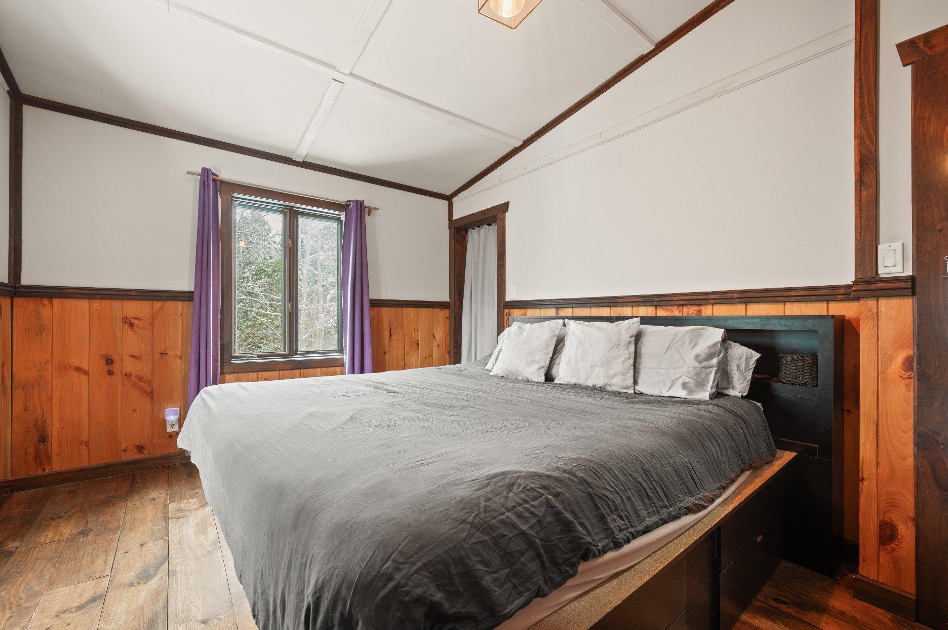 









42


Ch. de la Truite

,
Lac-Supérieur,




QC
J0T1J0

