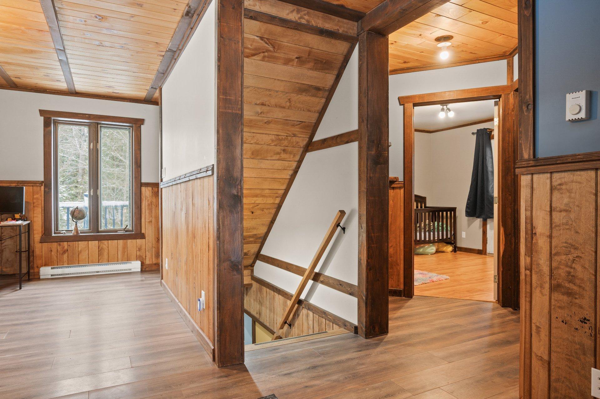 









42


Ch. de la Truite

,
Lac-Supérieur,




QC
J0T1J0

