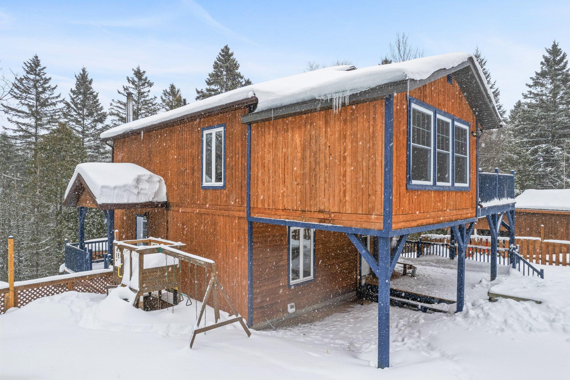 









42


Ch. de la Truite

,
Lac-Supérieur,




QC
J0T1J0

