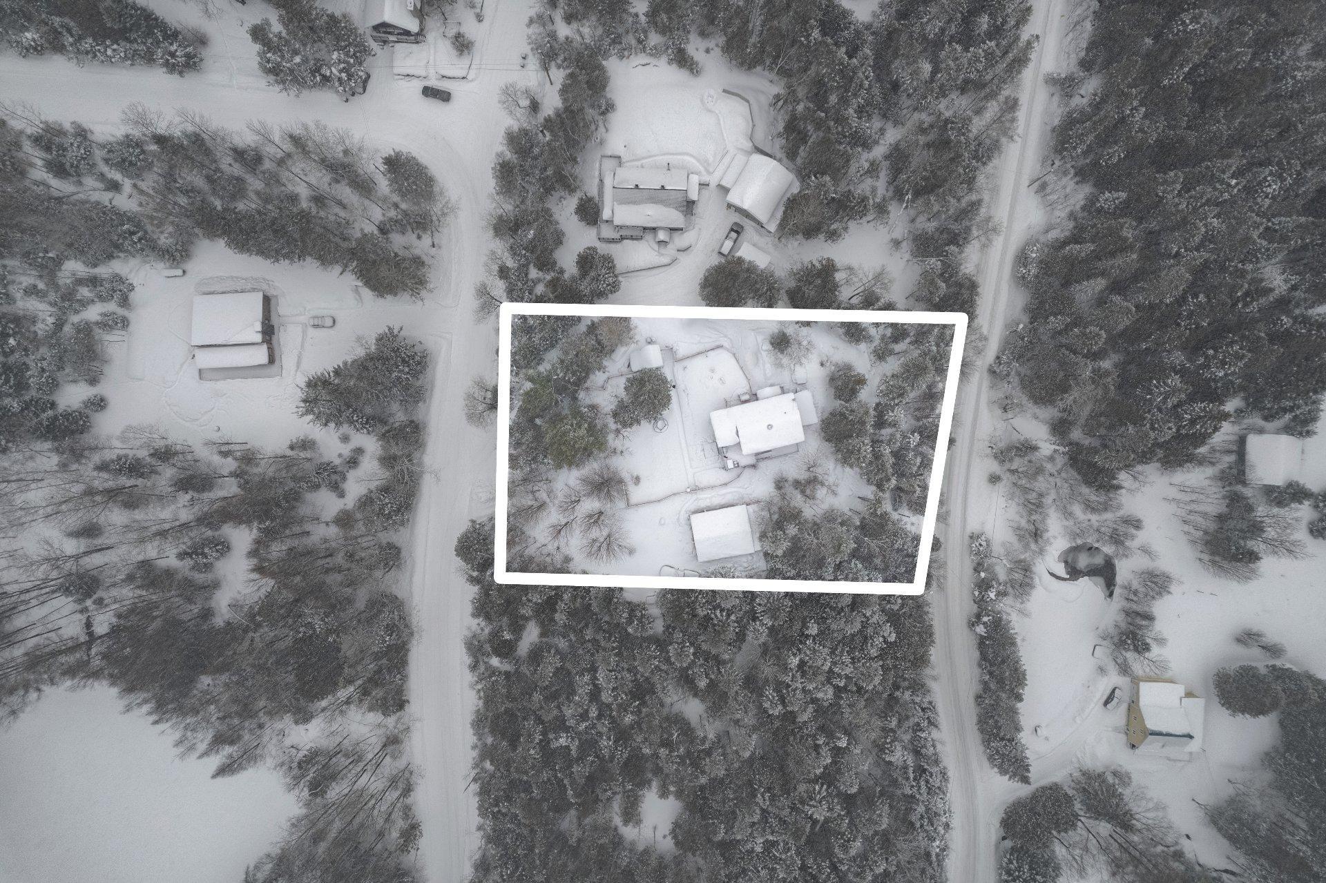 









42


Ch. de la Truite

,
Lac-Supérieur,




QC
J0T1J0

