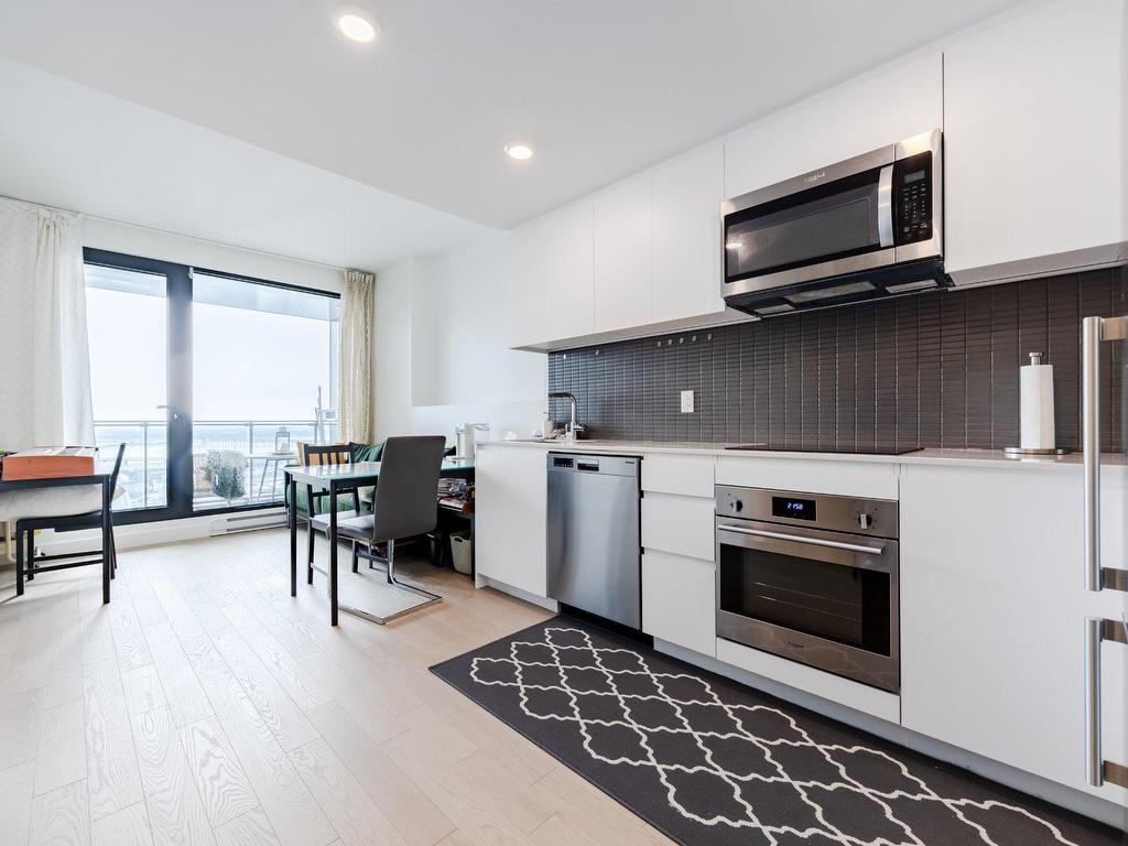 









1245


Rue De Bleury

, 5305,
Montréal (Ville-Marie),




QC
H3B0C2

