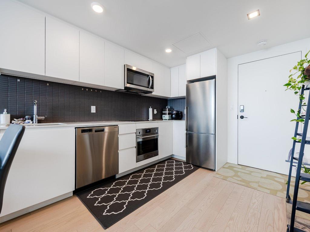 









1245


Rue De Bleury

, 5305,
Montréal (Ville-Marie),




QC
H3B0C2

