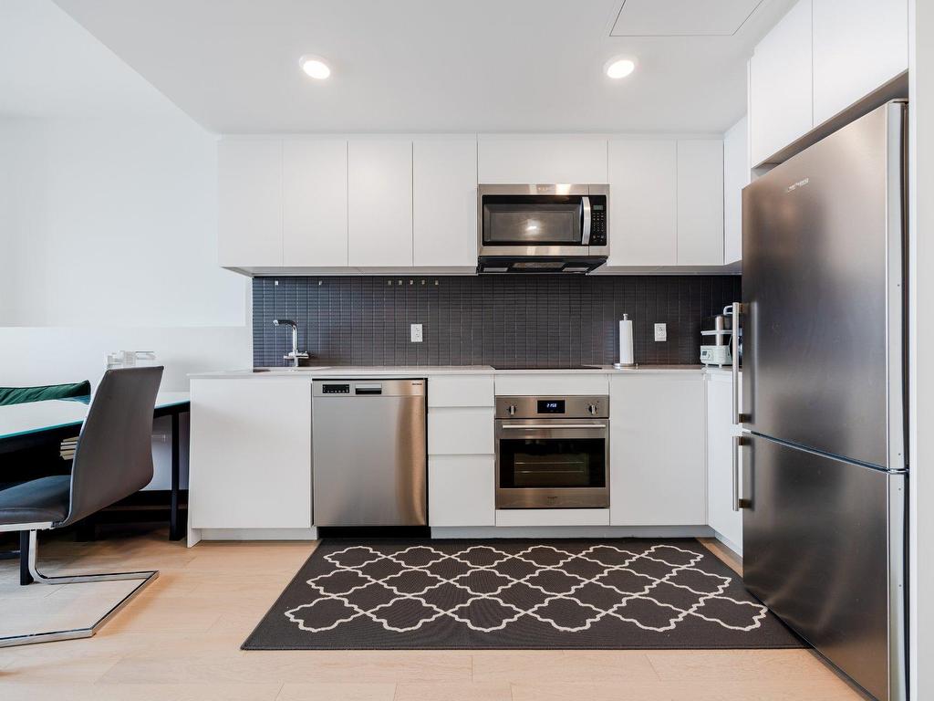 









1245


Rue De Bleury

, 5305,
Montréal (Ville-Marie),




QC
H3B0C2

