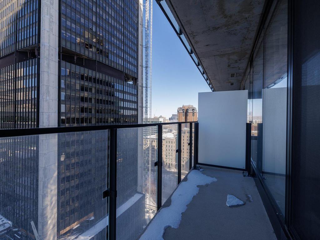 









720


Rue St-Jacques

, 1601,
Montréal (Ville-Marie),




QC
H3C1A1

