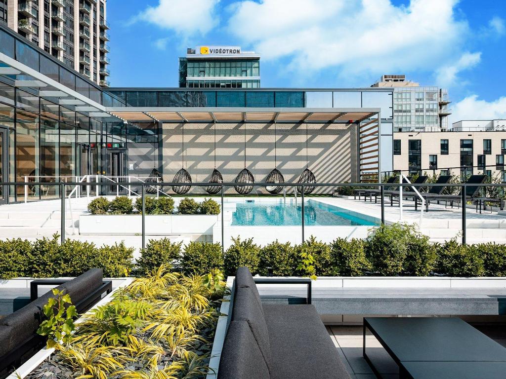









720


Rue St-Jacques

, 1601,
Montréal (Ville-Marie),




QC
H3C1A1

