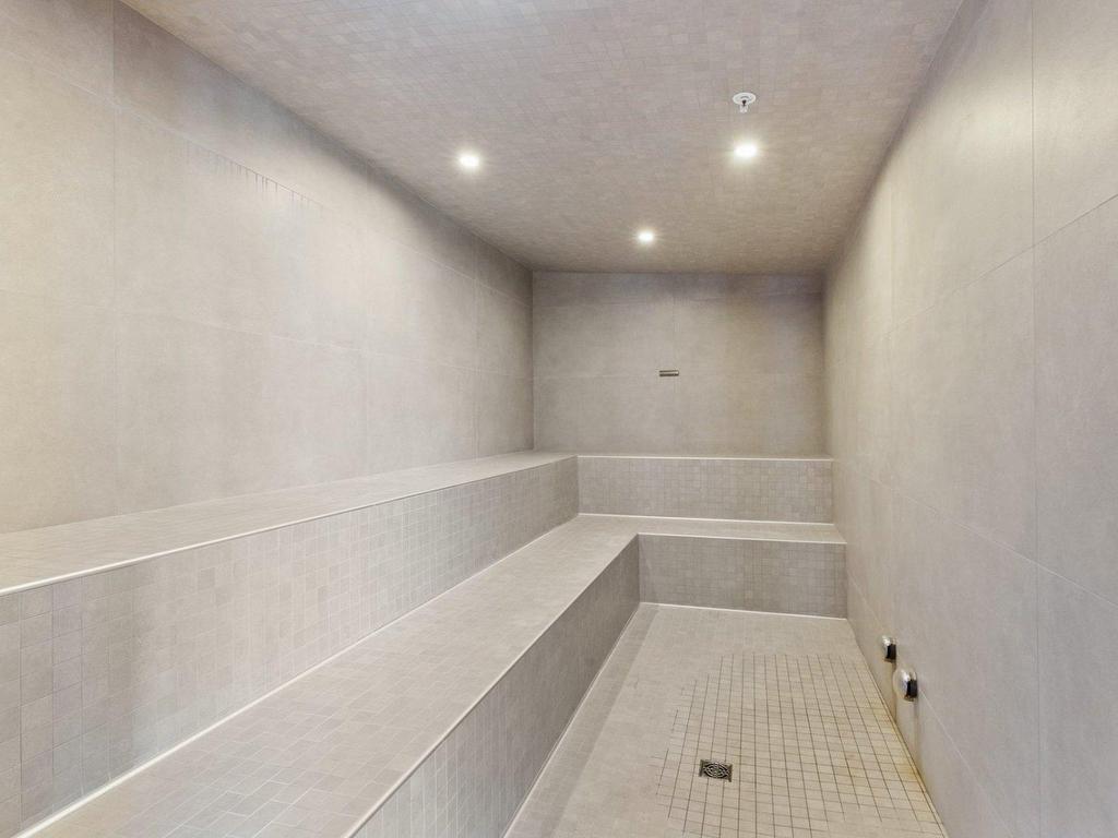 









720


Rue St-Jacques

, 1601,
Montréal (Ville-Marie),




QC
H3C1A1

