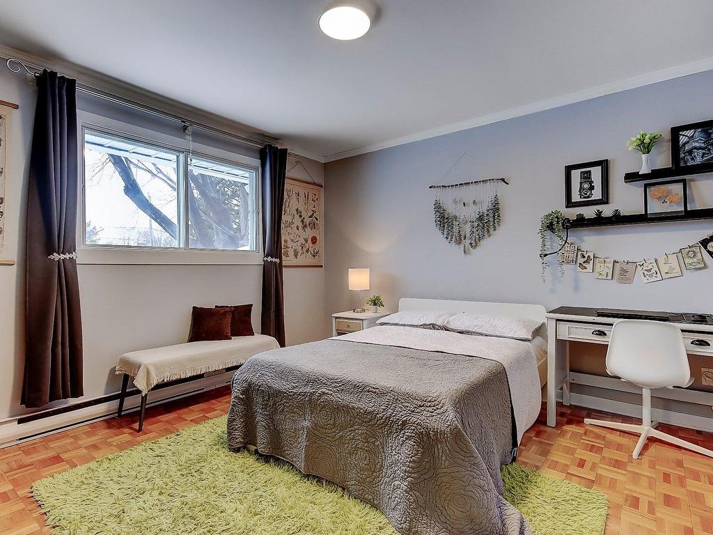 









2700


Crois. Allen

,
Brossard,




QC
J4Z3C2

