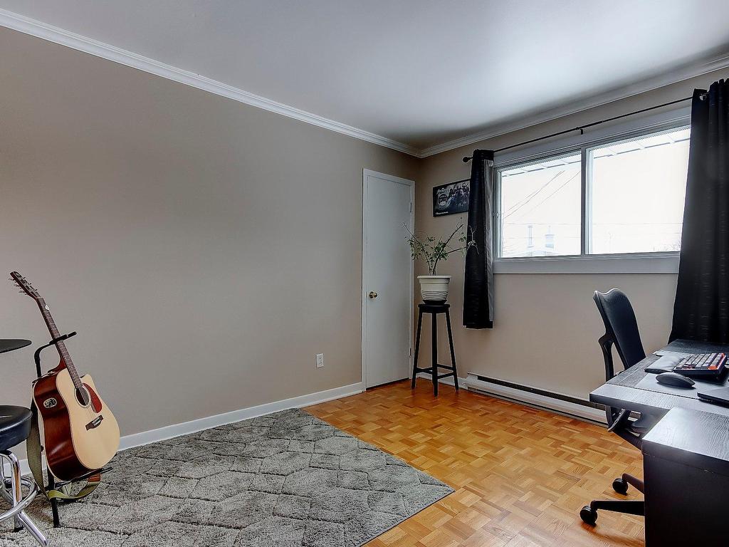 









2700


Crois. Allen

,
Brossard,




QC
J4Z3C2

