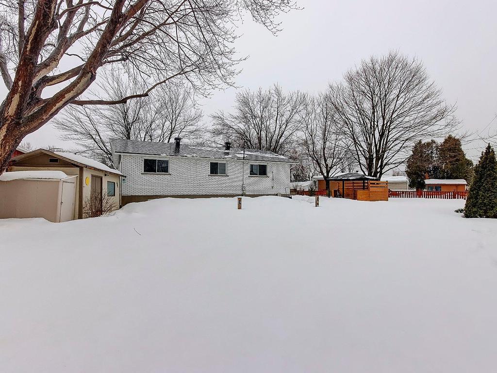 









2700


Crois. Allen

,
Brossard,




QC
J4Z3C2

