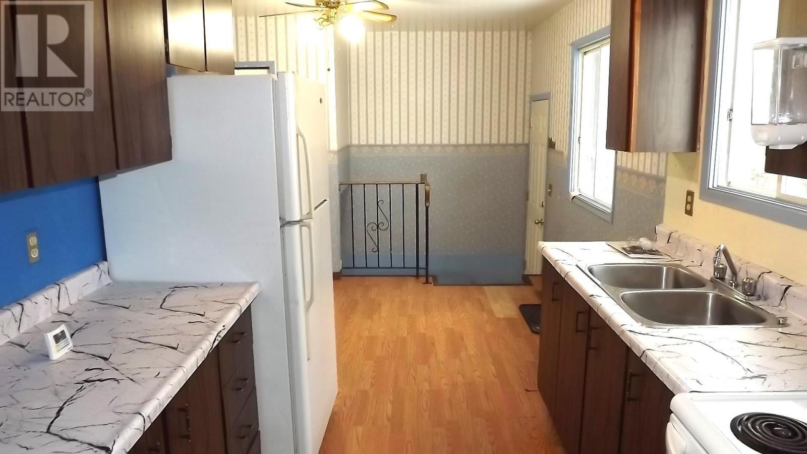 












75 Beckett BLVD

,
Elliot Lake,




Ontario
P5A3P5

