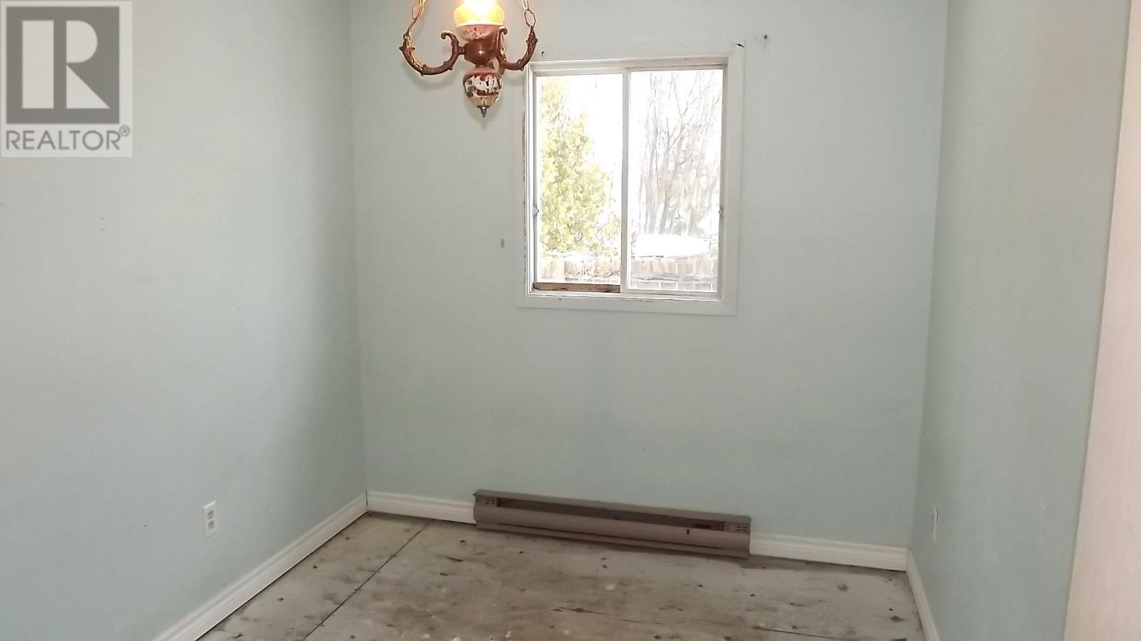 












75 Beckett BLVD

,
Elliot Lake,




Ontario
P5A3P5

