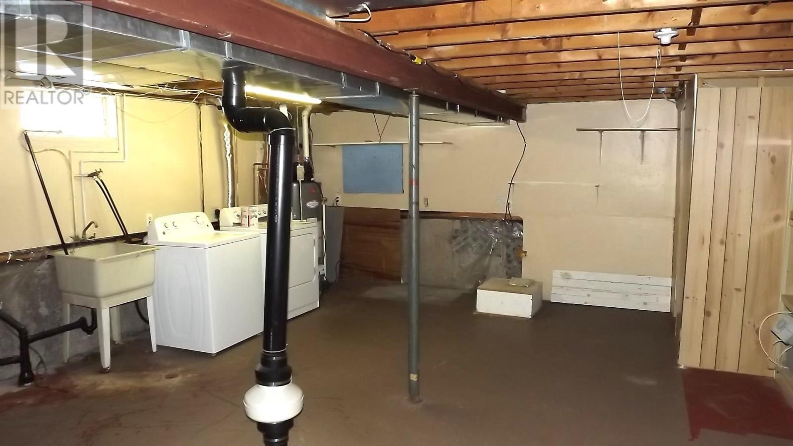 












75 Beckett BLVD

,
Elliot Lake,




Ontario
P5A3P5

