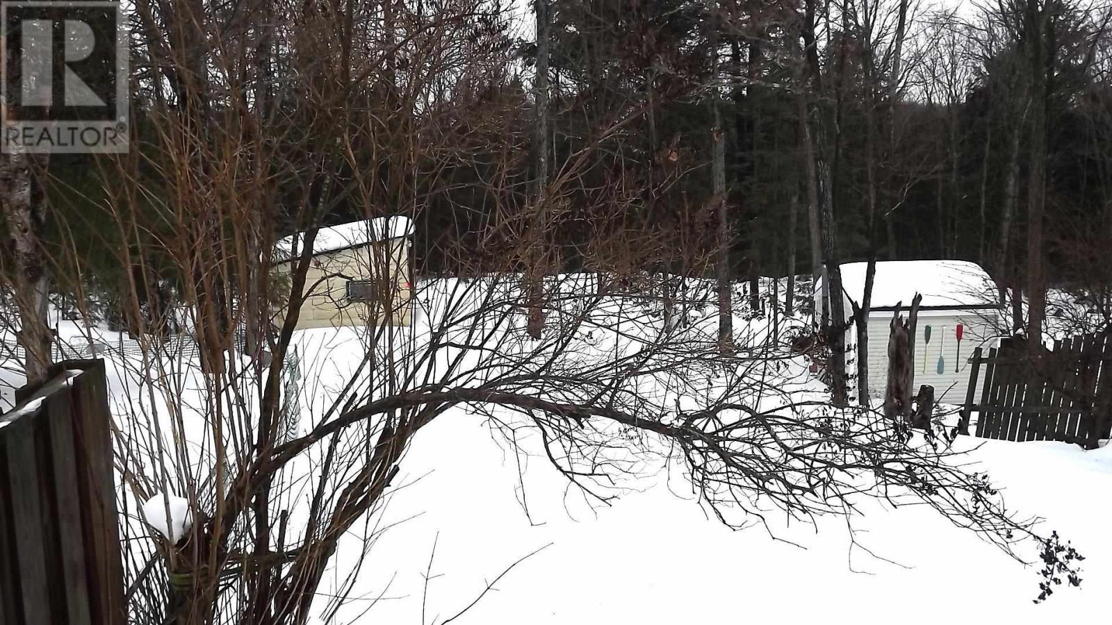 












75 Beckett BLVD

,
Elliot Lake,




Ontario
P5A3P5

