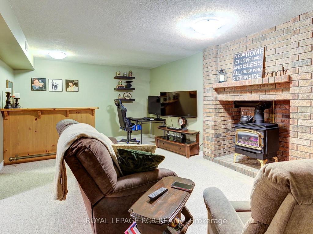 









117


Birch

Grove,
Shelburne,




ON
L9V 2W3

