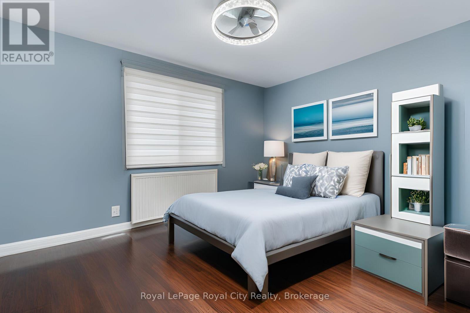 












19 BURTON ROAD

,
Guelph (Willow West/Sugarbush/West Acres),




Ontario
N1H8A6

