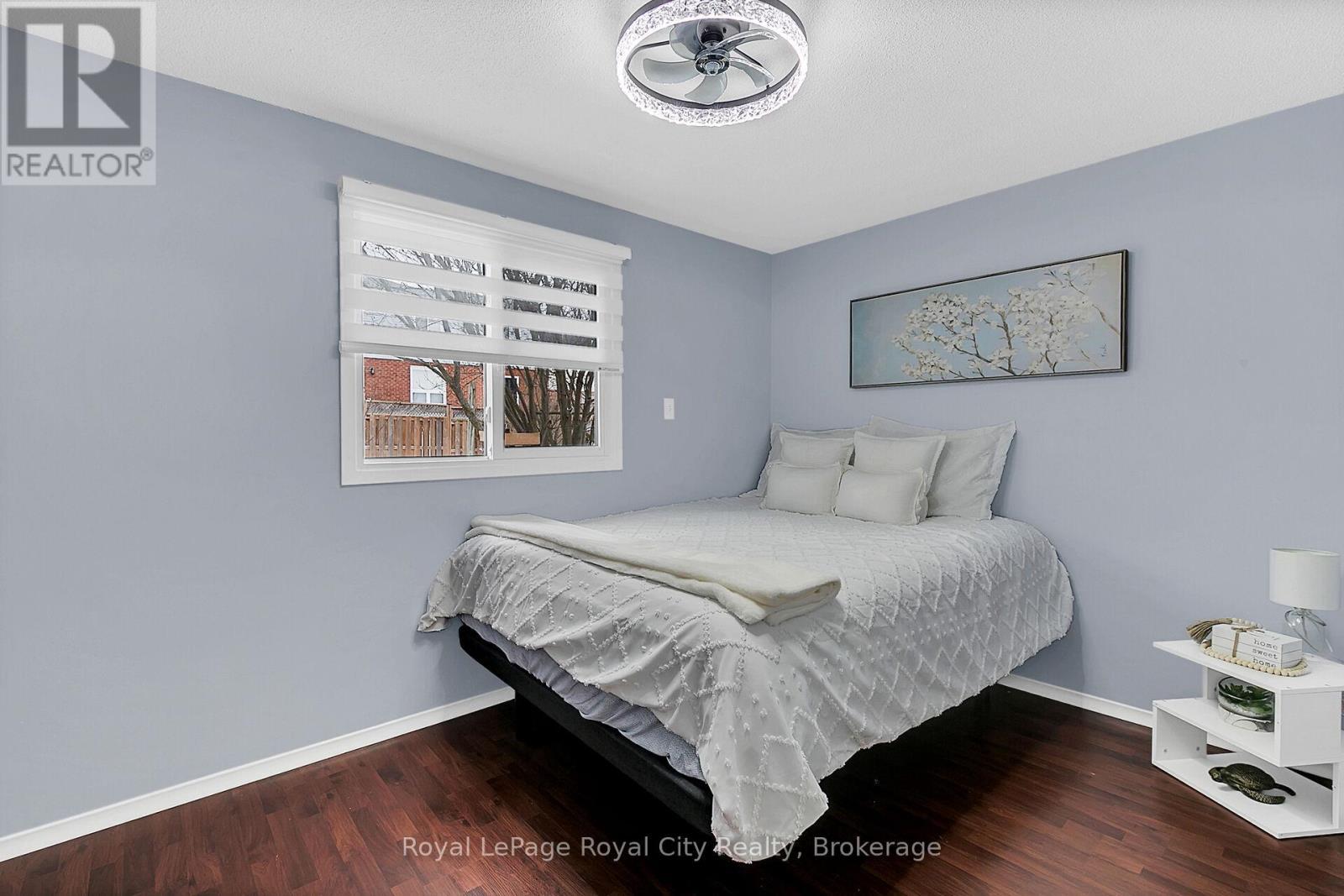 












19 BURTON ROAD

,
Guelph (Willow West/Sugarbush/West Acres),




Ontario
N1H8A6

