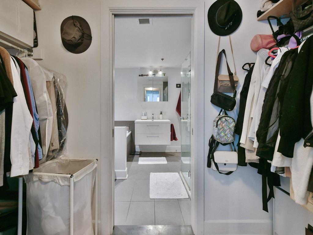 









1045


Rue Wellington

, 1006,
Montréal (Le Sud-Ouest),




QC
H3C1V6

