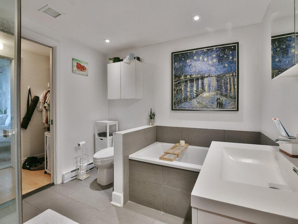 









1045


Rue Wellington

, 1006,
Montréal (Le Sud-Ouest),




QC
H3C1V6

