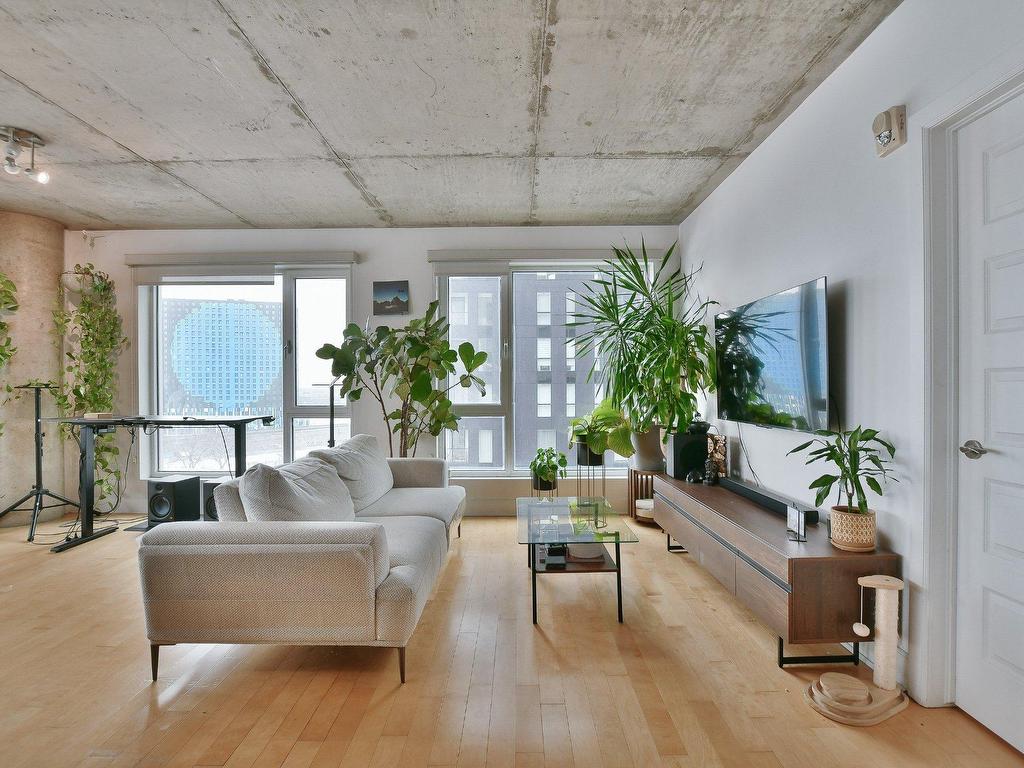 









1045


Rue Wellington

, 1006,
Montréal (Le Sud-Ouest),




QC
H3C1V6

