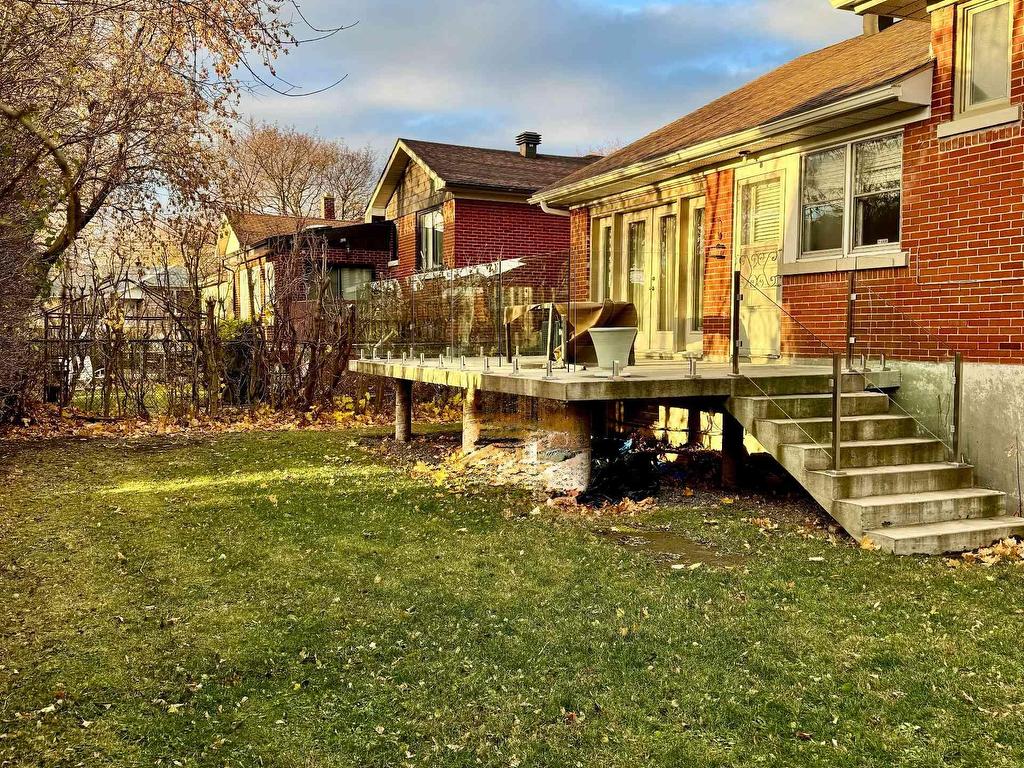 









6610


Ch. Nice

,
Côte-Saint-Luc,




QC
H4V1B2

