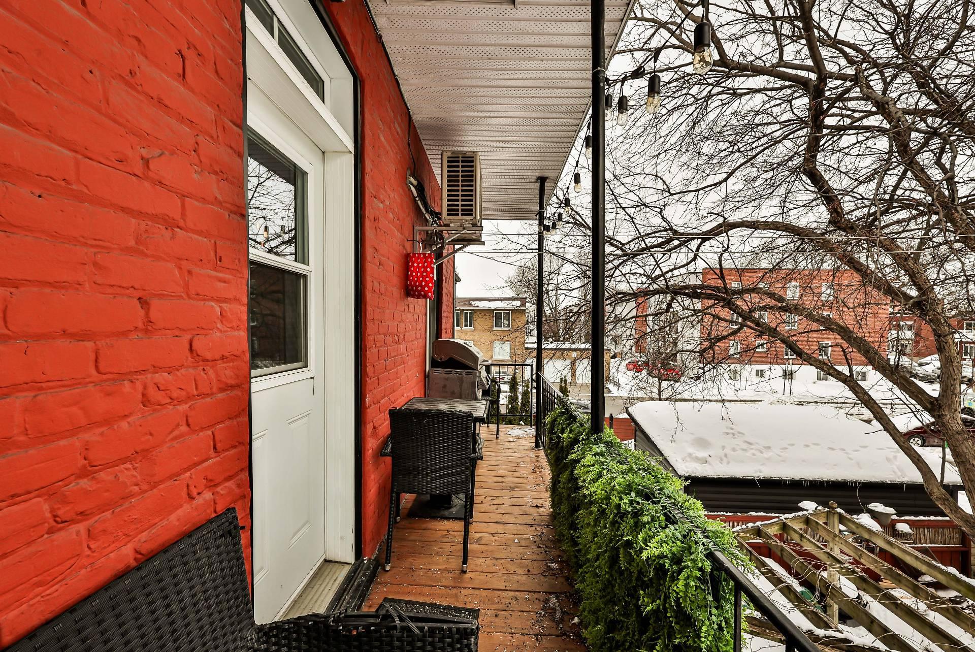 









5208


Av. d'Orléans

,
Montréal (Rosemont/La Petite-Patrie),




QC
H1X2K7

