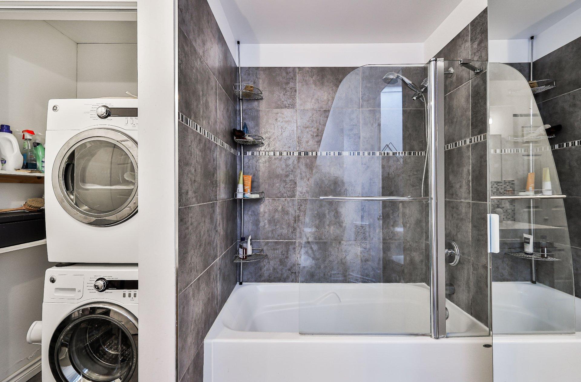 









5208


Av. d'Orléans

,
Montréal (Rosemont/La Petite-Patrie),




QC
H1X2K7

